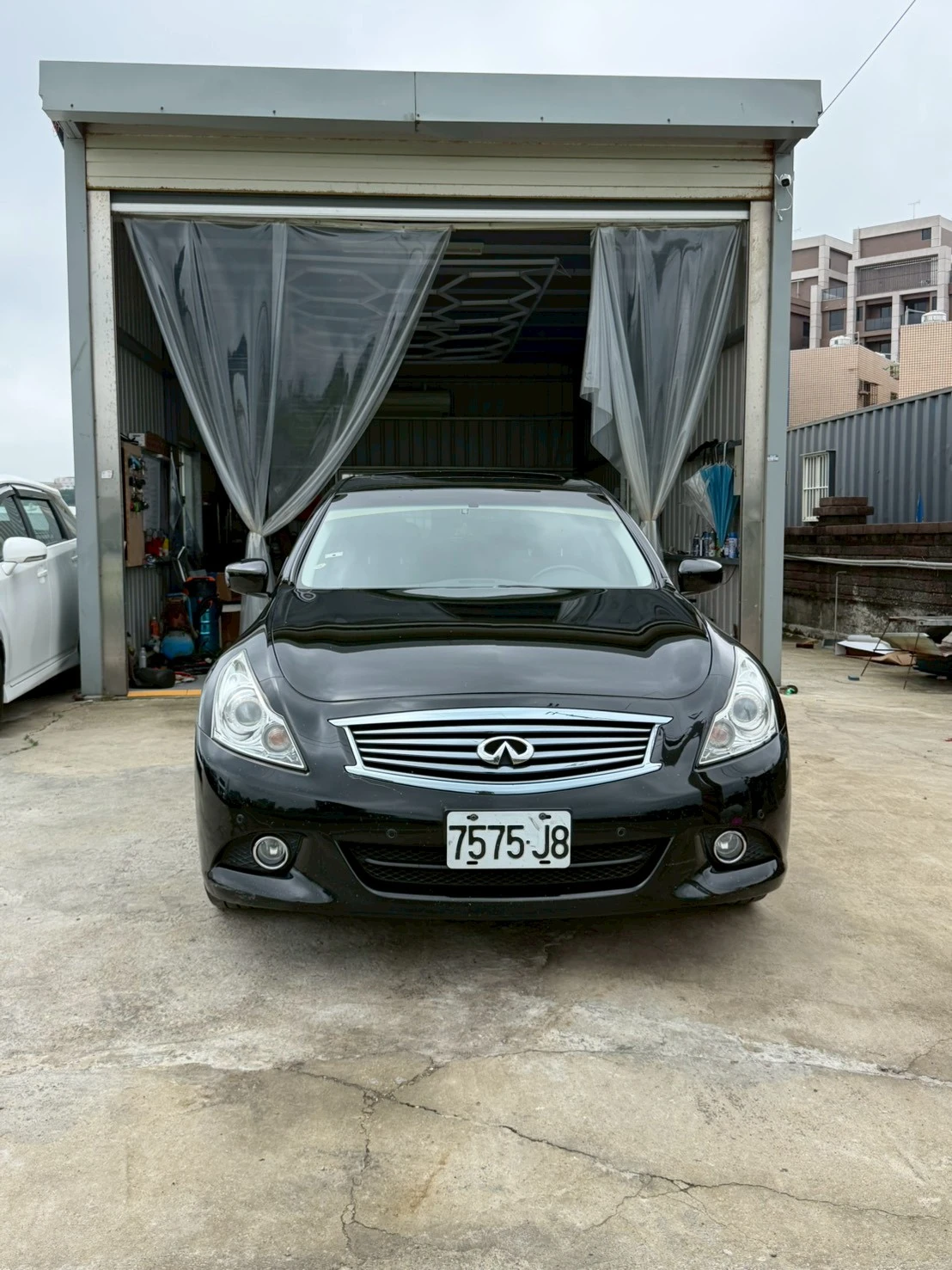 Infiniti G25 model 2012