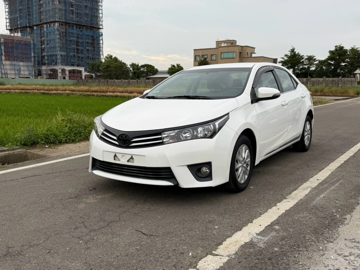 Altis 2015 máy xăng 1.8